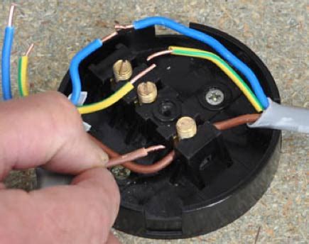 how to hook up an electrical junction box|3 terminal junction box wiring.